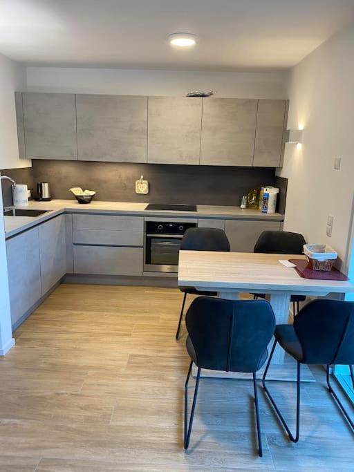 Via Hofer Apartment บรูนิโก ภายนอก รูปภาพ